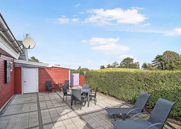 In Quiet Surroundings Near The Σπίτι διακοπών Hejls