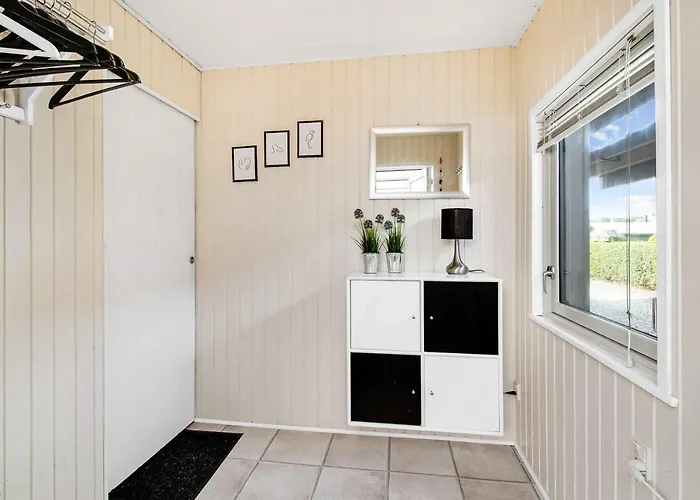 Σπίτι διακοπών In Quiet Surroundings Near The